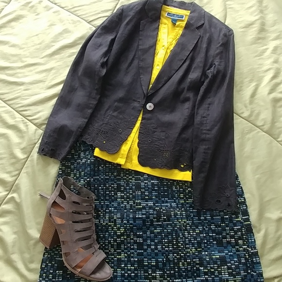 Beautiful Pattern Skirt - Picture 6 of 8